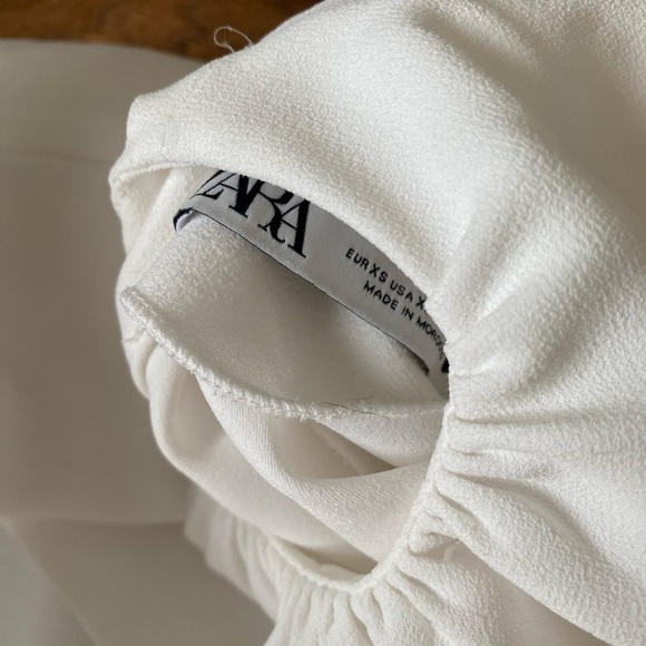 Zara shoulder pad top - Picture 3 of 3